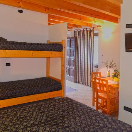 Farm stay Agriturismo Al Castagneto Mazzo di Valtellina
